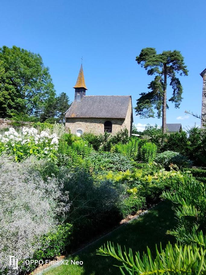 Hotel Domaine Du Manoir De Vains Zewnętrze zdjęcie