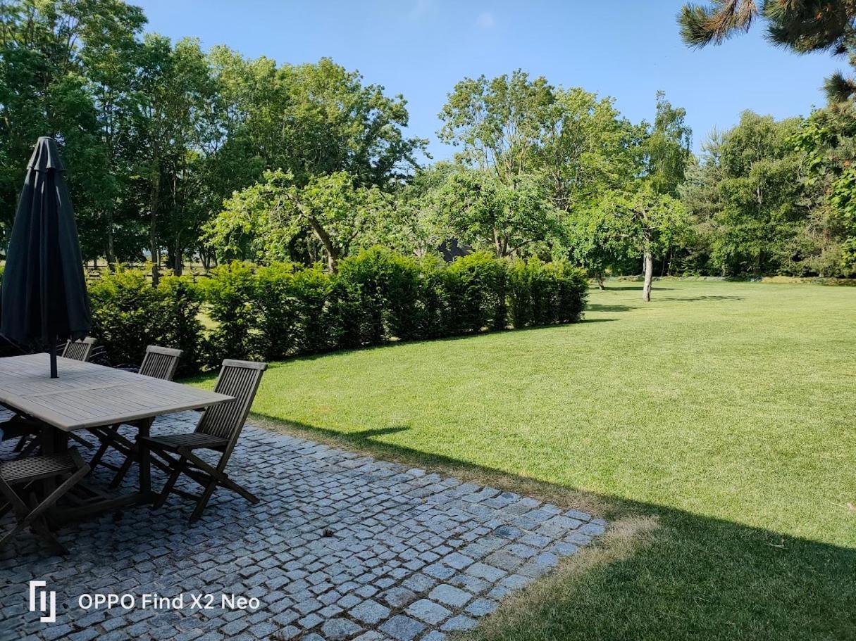 Hotel Domaine Du Manoir De Vains Zewnętrze zdjęcie